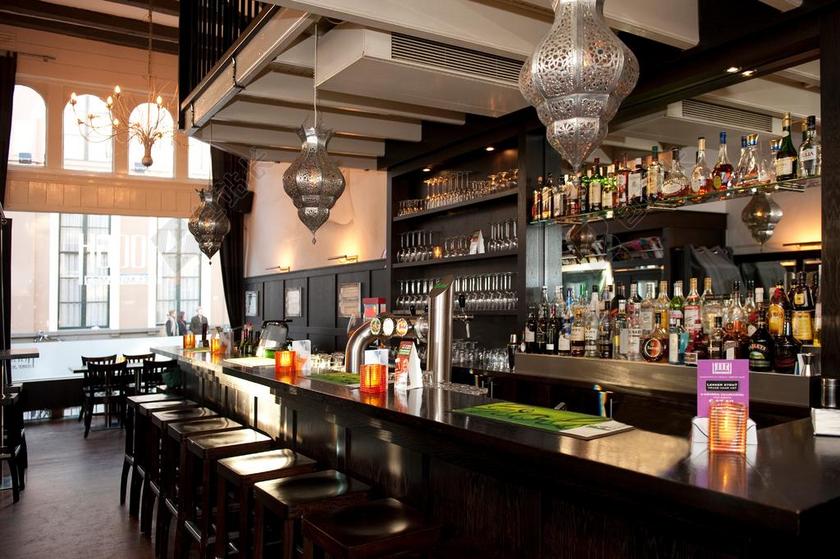 酒吧间 HOOGH 兹沃勒 酒吧 内部