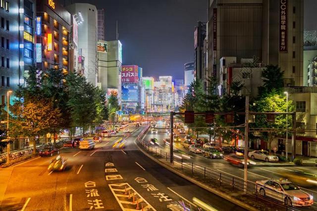 东京 日本 城市 街 结构 夜 晚上 灯 反思 几点思考