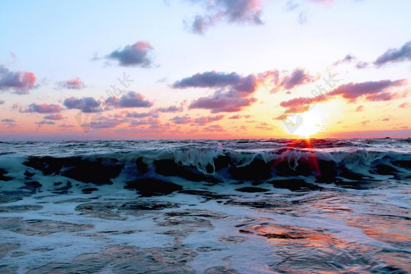 自然清晨金色的太阳背景图片