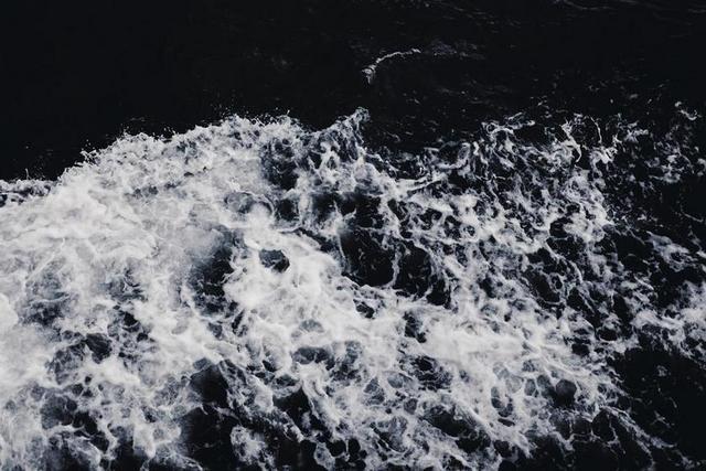 黑暗 海洋 海 海泡沫 启动画面 水 波