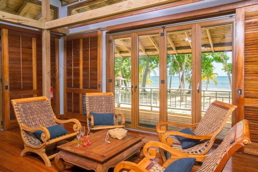 酒店舒适的夏日度假旅馆背景图片