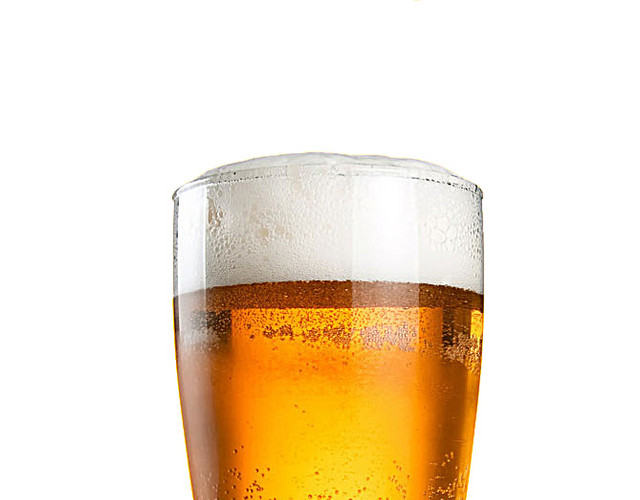 玻璃杯啤酒
