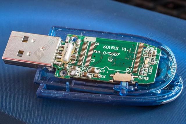 USB 棒 记忆棒 数据棒 电子产品 计算机 内存 存储介质