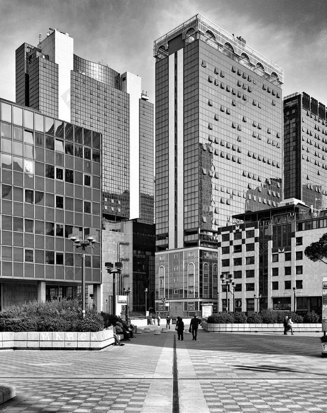 灰色建筑现代现代的大桥背景图片