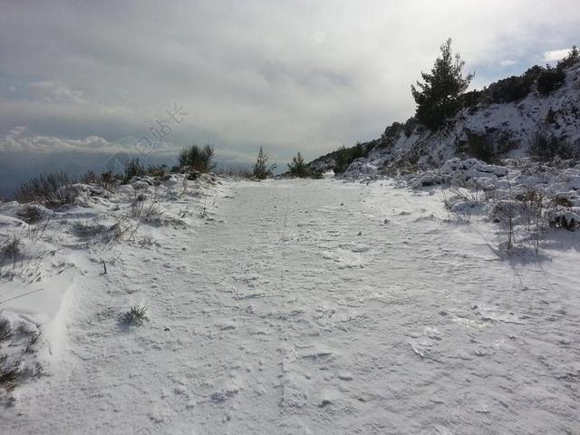 山路 雪的路 山 雪 冬天 冷 冰 白 户外 冰冷 雅典