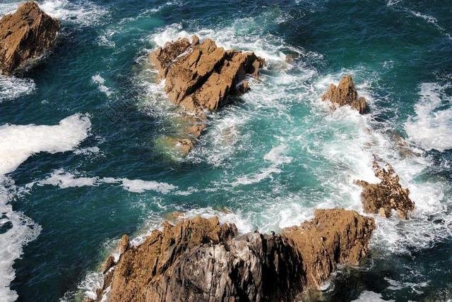 岩 海浪 泡沫 岸 海洋 海 水 波 海岸 沿海 海岸线
