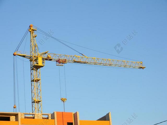 建设 起重机吊装 旋臂起重机 多层建筑 建造 房子 家园建设