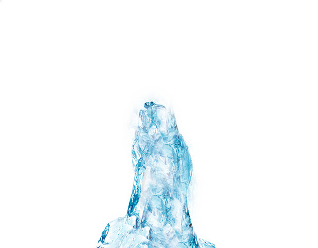 蓝色透明不规则冰块素材