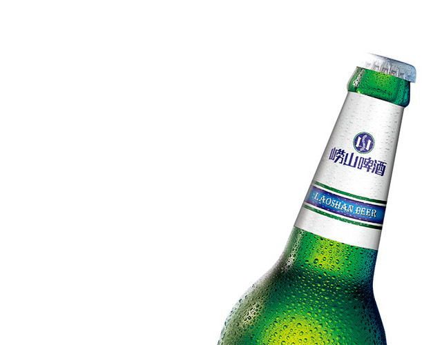 产品实物崂山啤酒