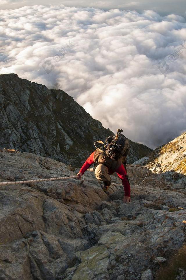 登山 爬 山 陡 岩 暴露 勇敢 远足 旅游 风险
