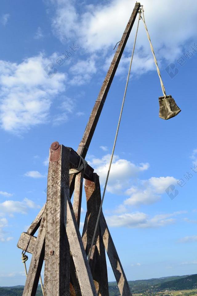 投石机 弹射 中世纪的武器 CASTELNAUD 教堂 中年