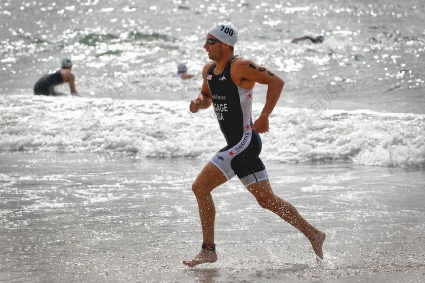 海边户外体育健身锻炼慢跑背景图片