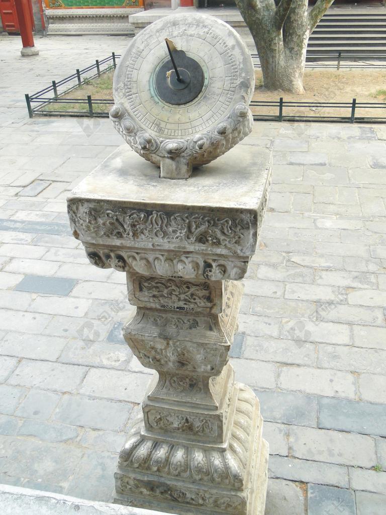 白色建筑怀旧街边中国风背景图片