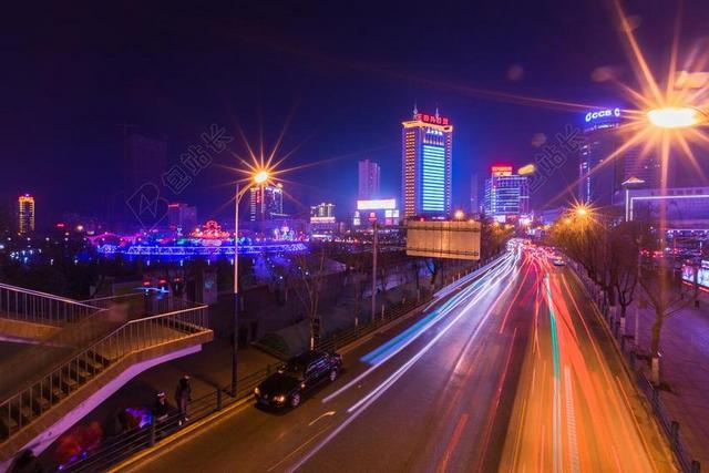 城市景观夜景西关大街背景图片