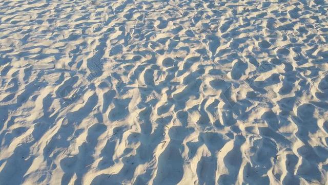 北海 银滩 脚印