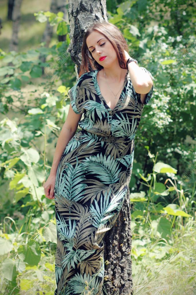 年轻的女人 模型 女性 有吸引力 人 时尚 夫人 头发