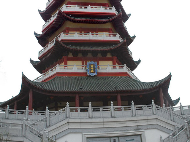 中国古风宝塔雷峰塔