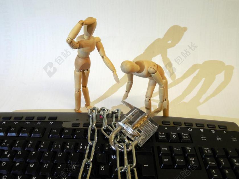 黑色玩具创意解锁的木头模型背景图片