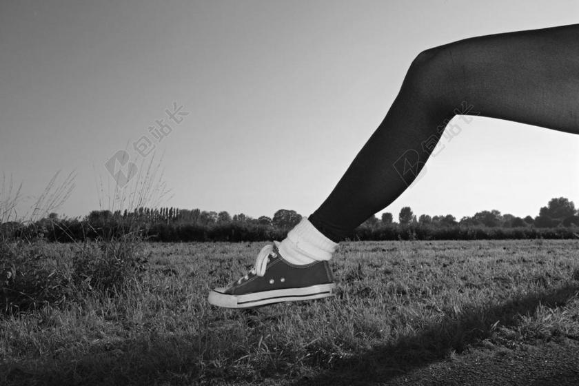 黑色广告时尚简约女性腿背景图片