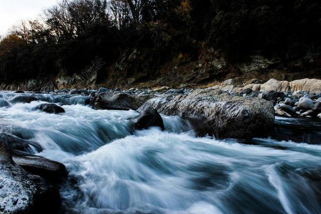 河 活水 水 溪 流动 景观 景区 风景 湿 户外 石