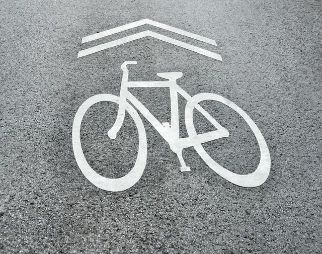 灰色旅游创意时尚道路标记背景图片