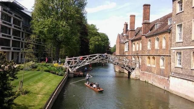 剑桥 英国 结构 数学桥 撑船 著名 大学 旅游