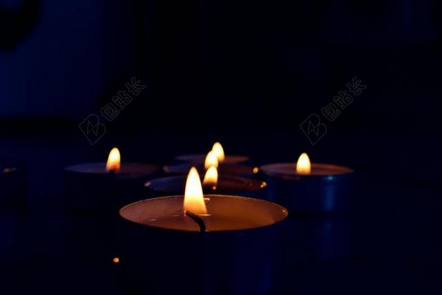 蜡烛 交叉 宗教 基督教 信仰 灵性 火焰 教堂 祈祷