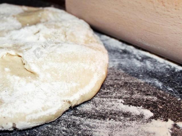 面团 擀面杖 比萨 面包 面粉 准备 烤 糕点 厨房 食品