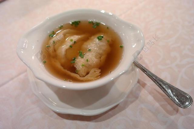 NOCKERLSUPPE 汤 热 温暖 肉汤 吃 首次置业