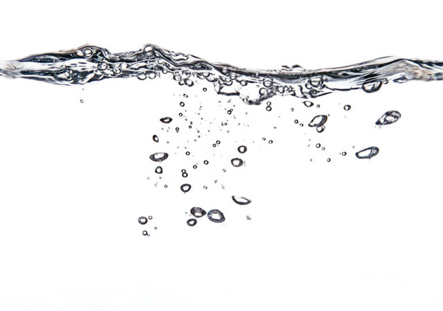 水