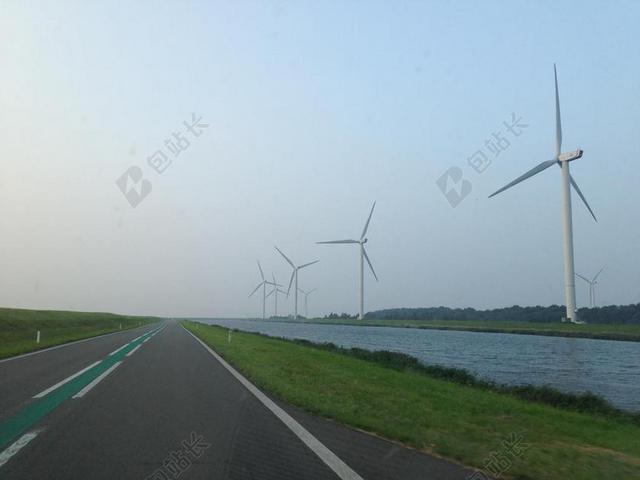 绿色能源风车景观背景图片