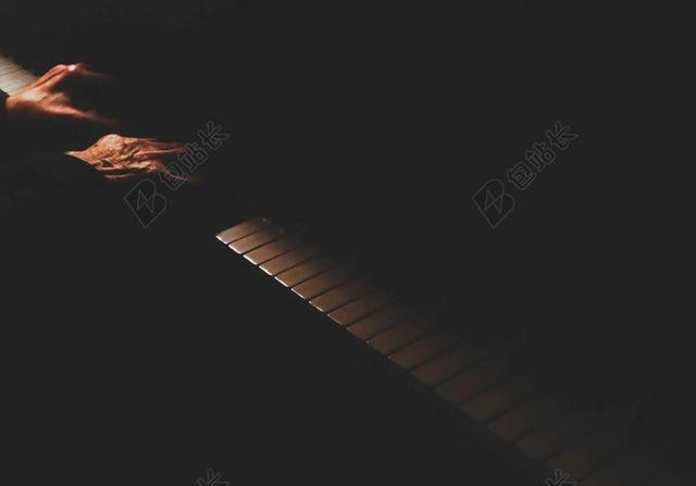钢琴 钢琴家 音乐家 手 球员 人 钢琴键