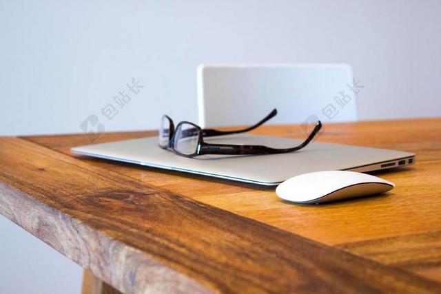 MACBOOK 笔记本 家庭办公室 工作站 办公室 博客 写作