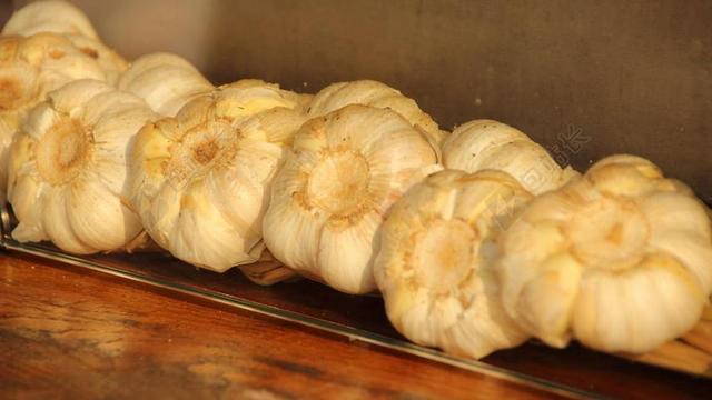 大蒜 厨师 成分 食品 厨房 地中海 气味 尖锐 健康