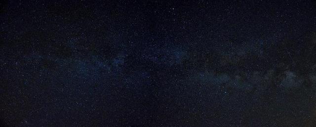 浩瀚的星空背景图片