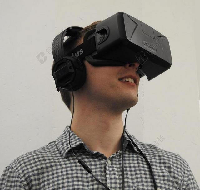 男子黑虚拟现实VR技术未来背景图片
