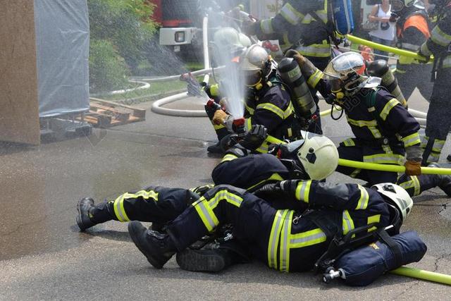消防 呼吸保护 FEUERLOESCHUEBUNG 消防队员 删除