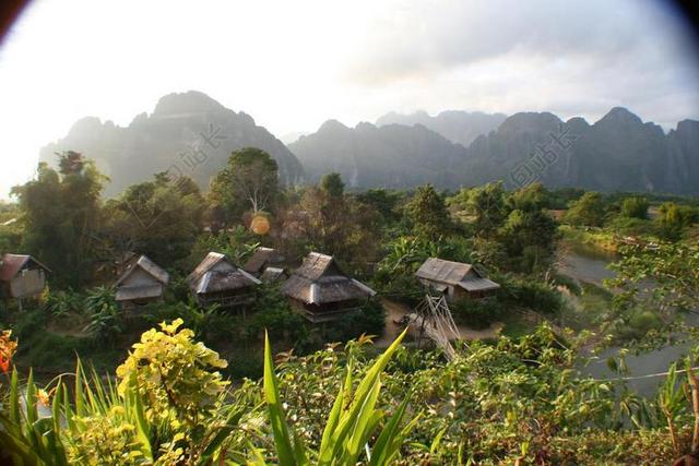 老挝 木屋 亚洲 自然 热带 山 树 村 旅游 平房