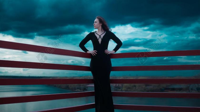 黑色礼服 女孩 三 情绪 时尚 风格 女人 模型  发