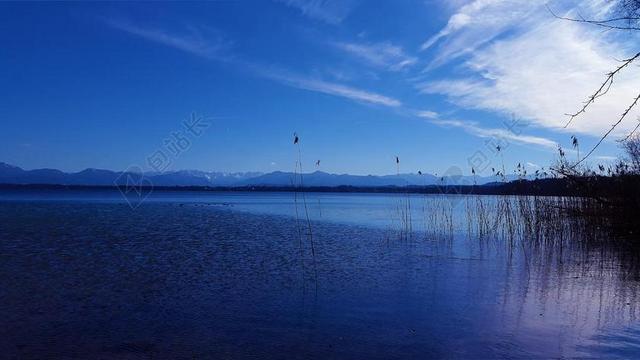 湖 天空 水 蓝色 云 景观 性质 一天 积云 水背景