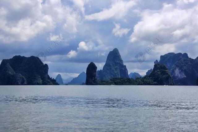 蓝色旅游唯美山水户外背景图片