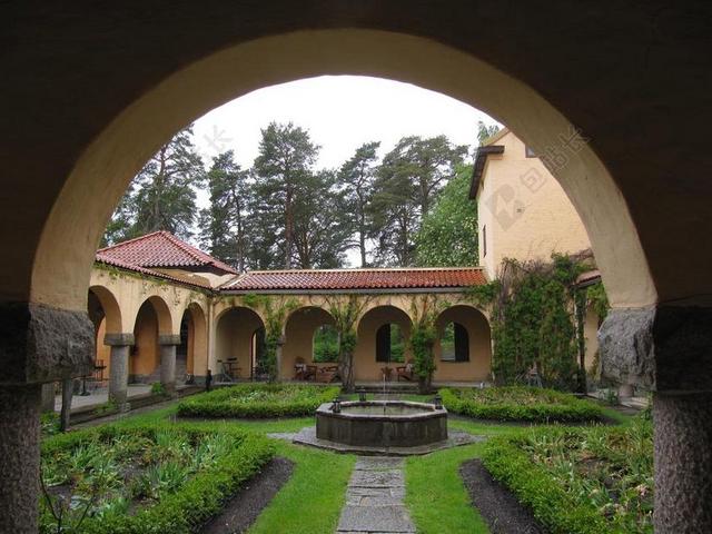 瑞典 拱 拱型 院子里 草 植物 喷泉 度假村 酒店 建设