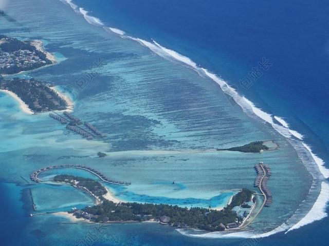 美丽的海岛和海礁背景图片