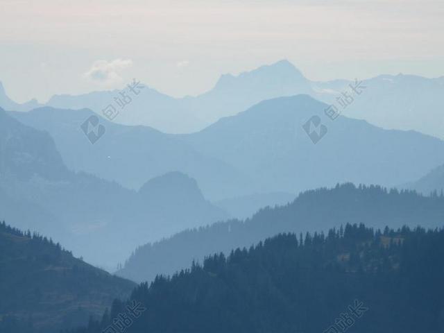 山 全景 远景 山区的天气 电吹风 景观 性质 首脑会议 雾