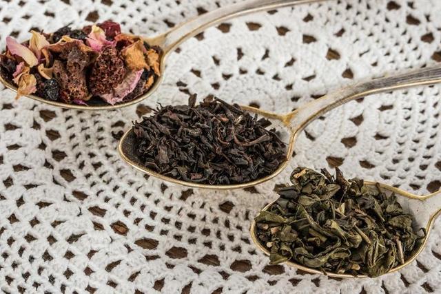 茶叶茶匙品尝体验居家背景图片