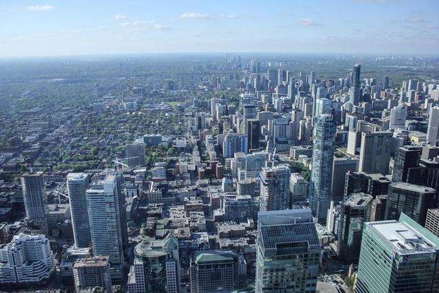 城市建筑物瞭望视野高楼壮观背景图片