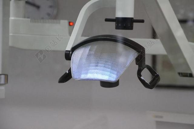 牙医灯医疗牙科器械诊所背景图片