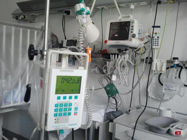 医院诊所医疗设备图片