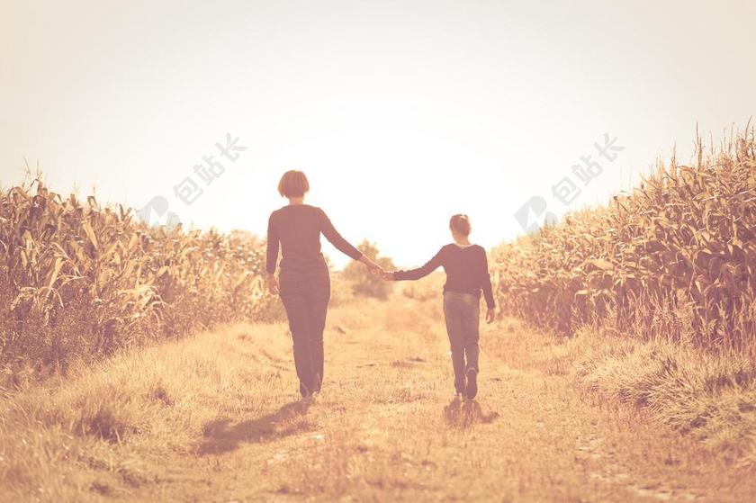 广告简约阳光下的母女宣传背景图片