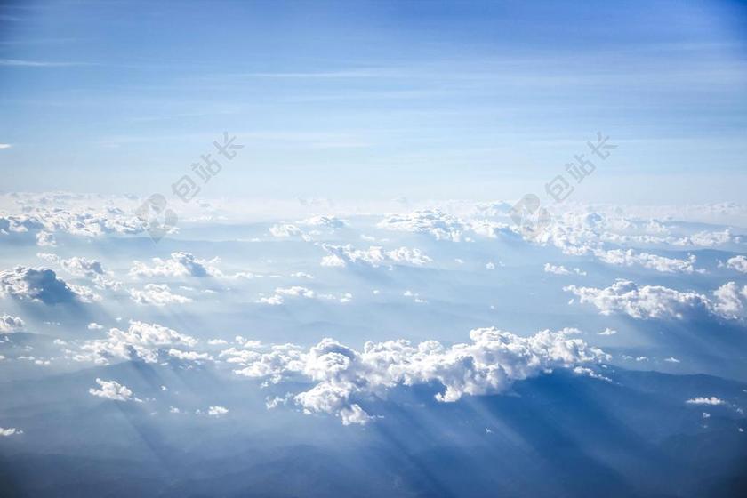 蓝色天空云层大气云上世界背景图片